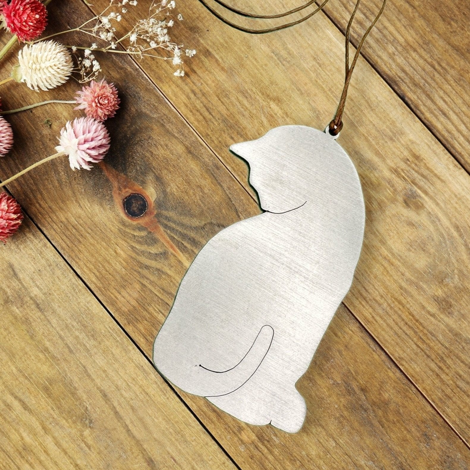 Elegant Cat Ornament - Authenticaa